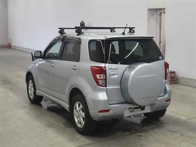 TOYOTA RUSH