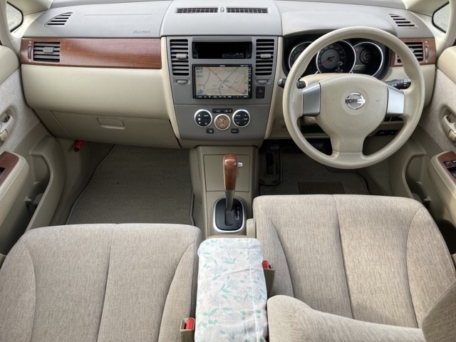 NISSAN TIIDA LATIO