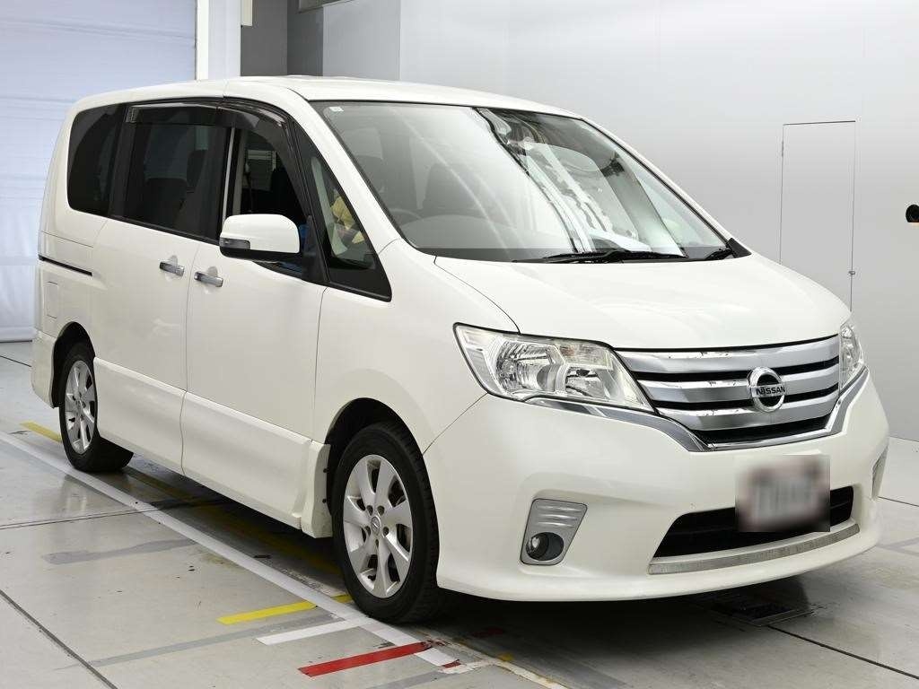 NISSAN SERENA