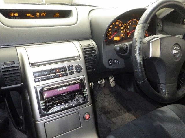 NISSAN SKYLINE