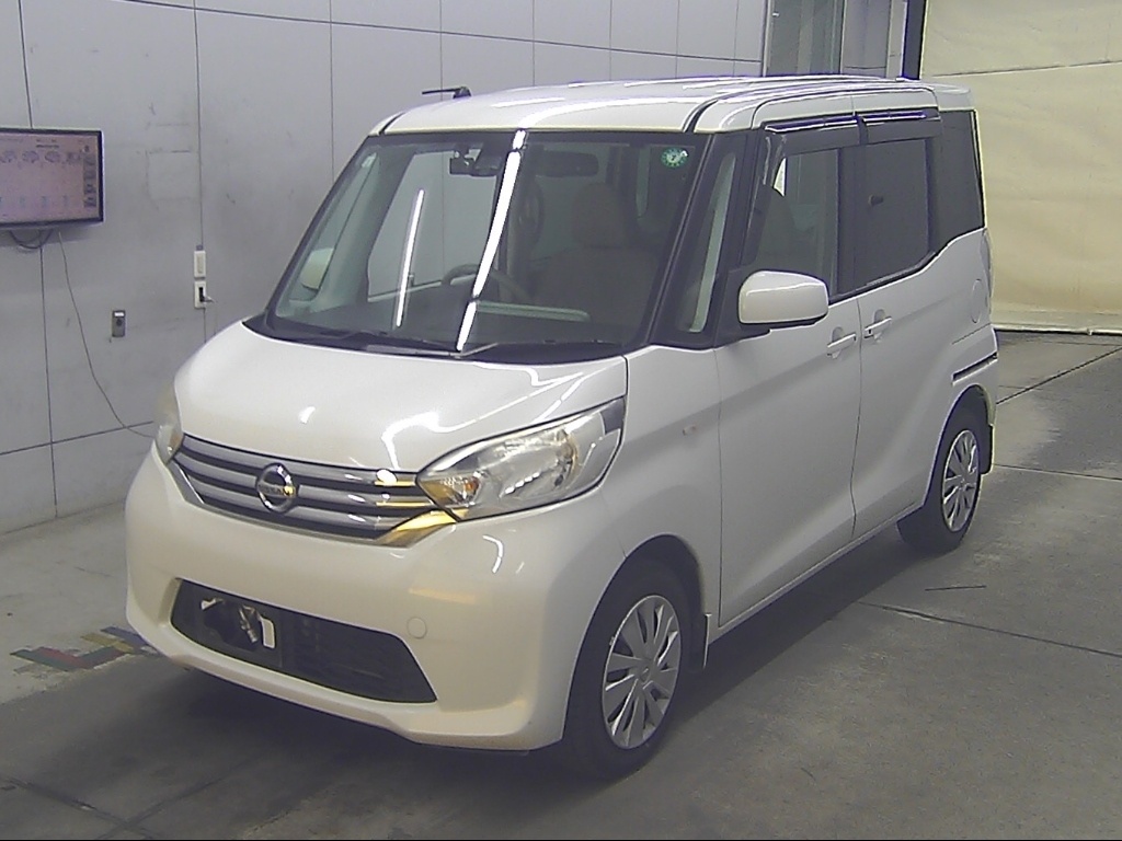 NISSAN DAYZ ROOX