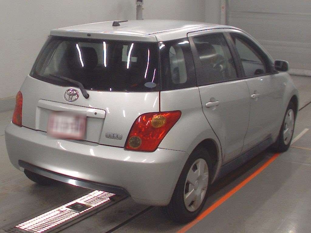 TOYOTA IST