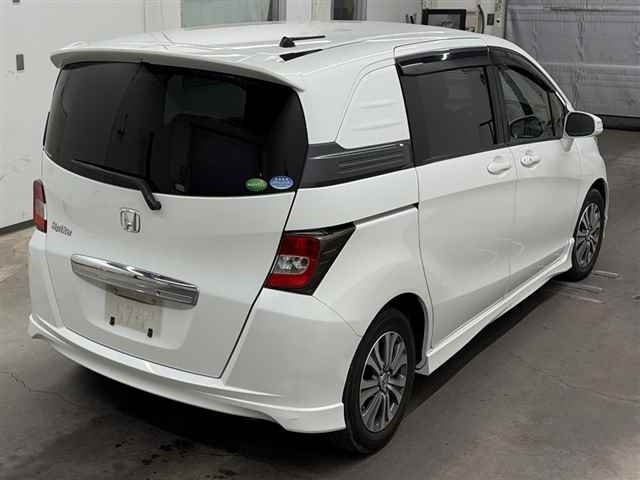 HONDA FREED SPIKE