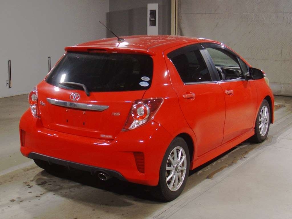 TOYOTA VITZ