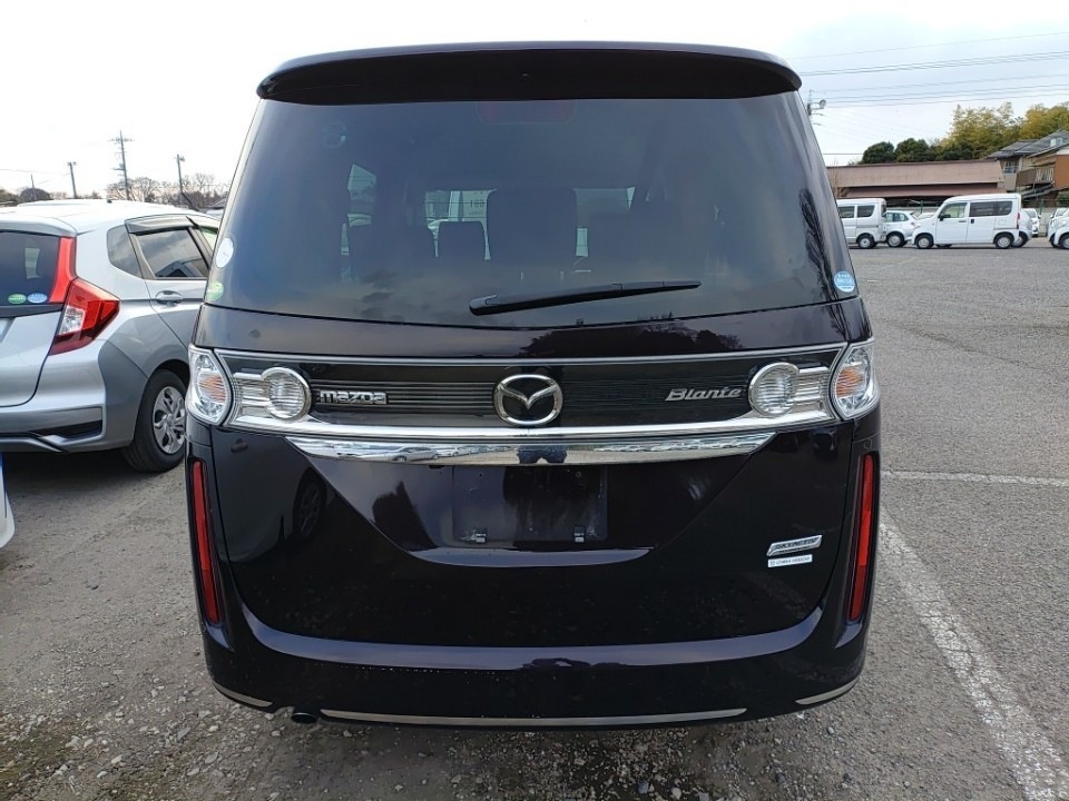 MAZDA BIANTE