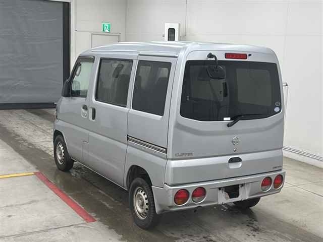 NISSAN CLIPPER