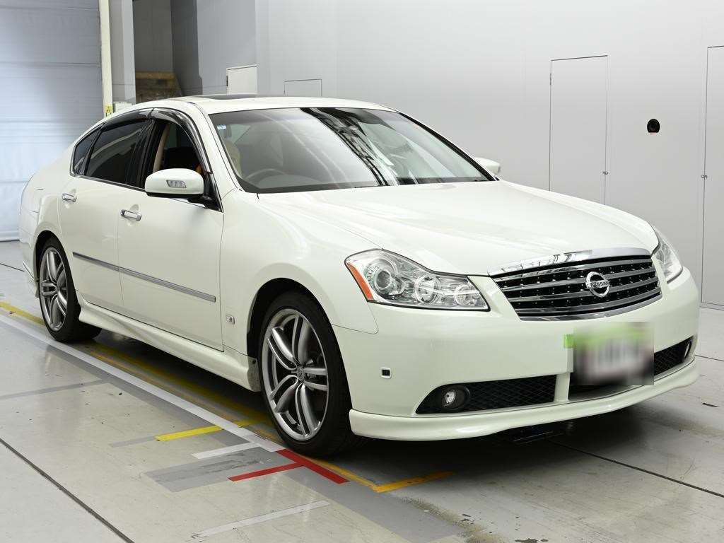 NISSAN FUGA