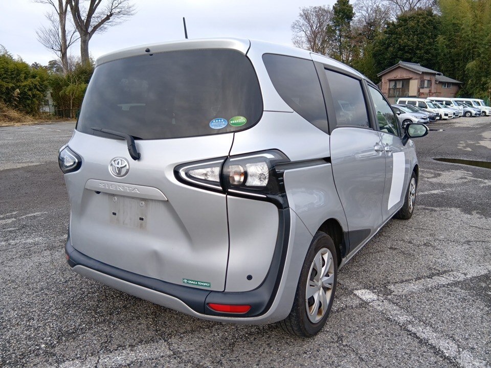 TOYOTA SIENTA