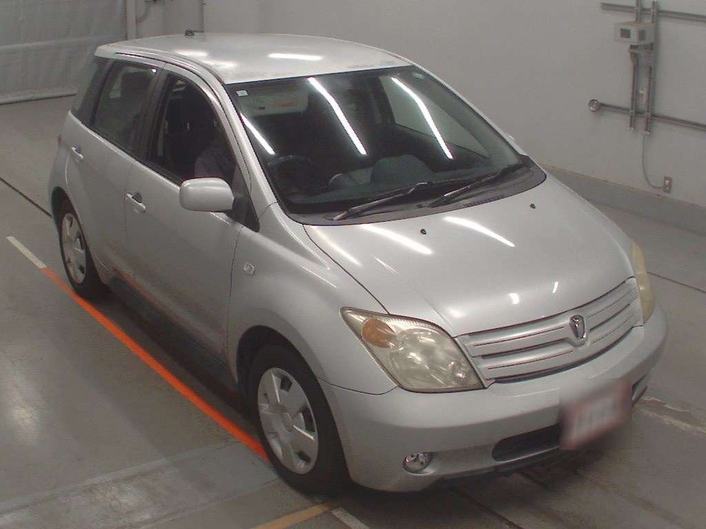 TOYOTA IST