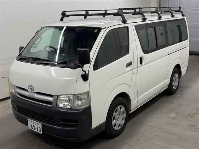 TOYOTA REGIUS ACE