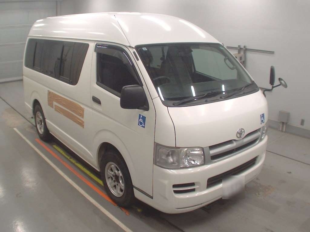 TOYOTA REGIUS ACE
