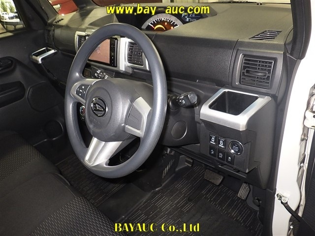 DAIHATSU WAKE