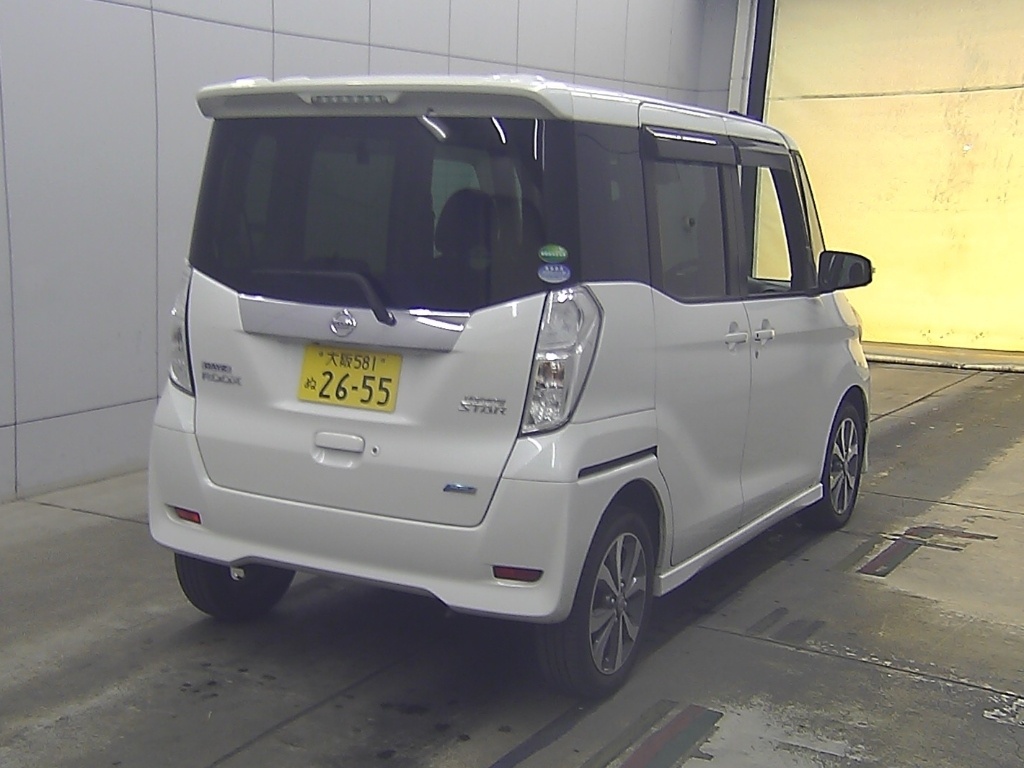NISSAN DAYZ ROOX