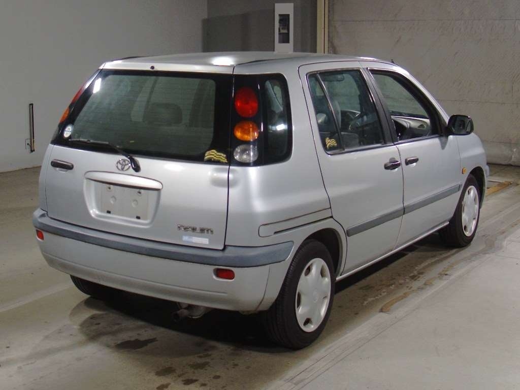 TOYOTA RAUM