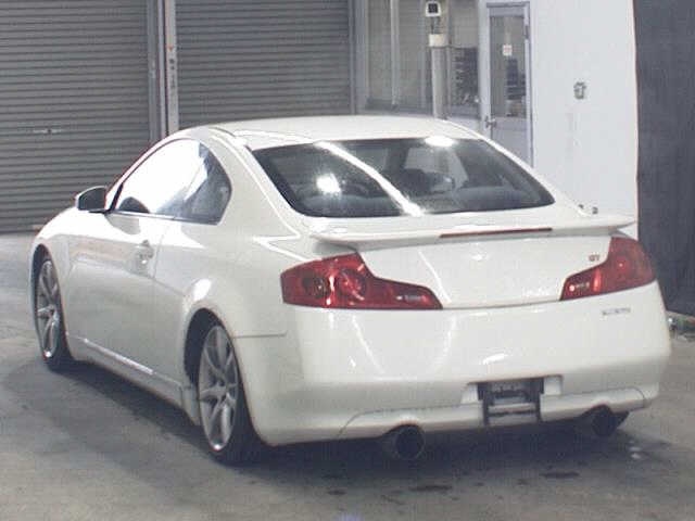 NISSAN SKYLINE