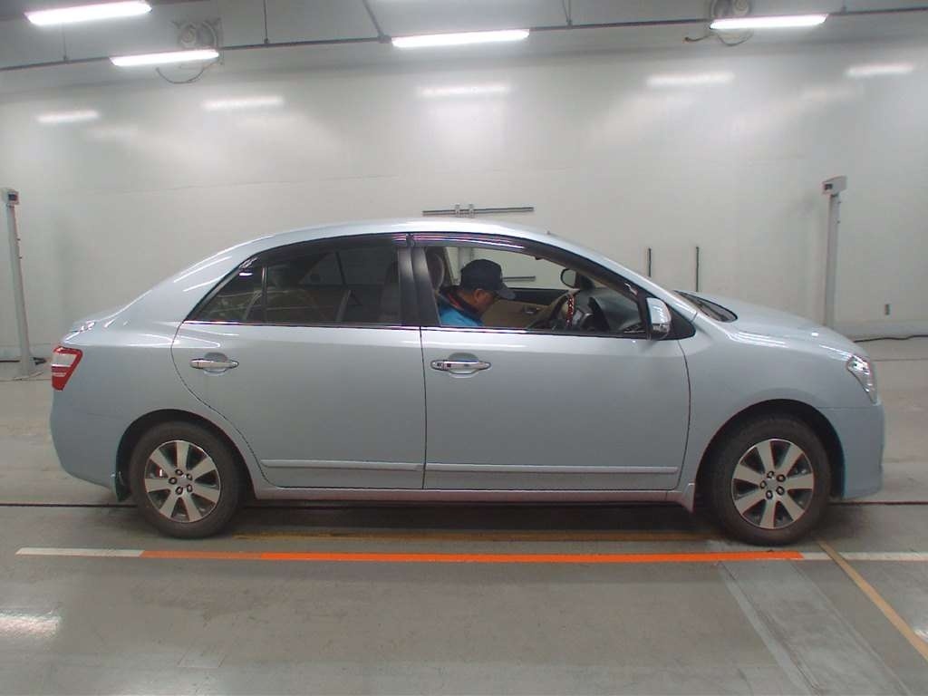 TOYOTA PREMIO