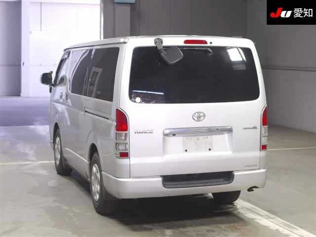 TOYOTA REGIUS ACE