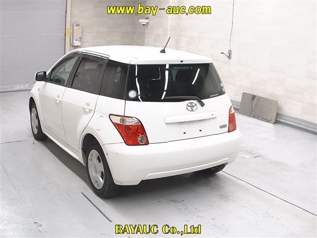 TOYOTA IST