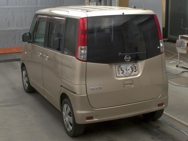 NISSAN ROOX