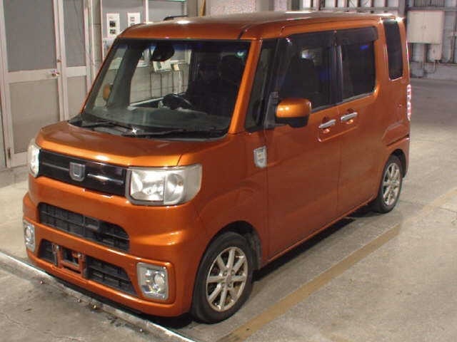 DAIHATSU WAKE