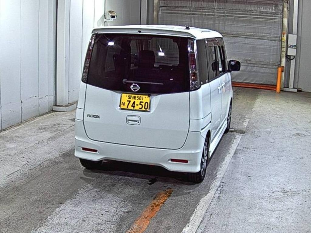 NISSAN ROOX