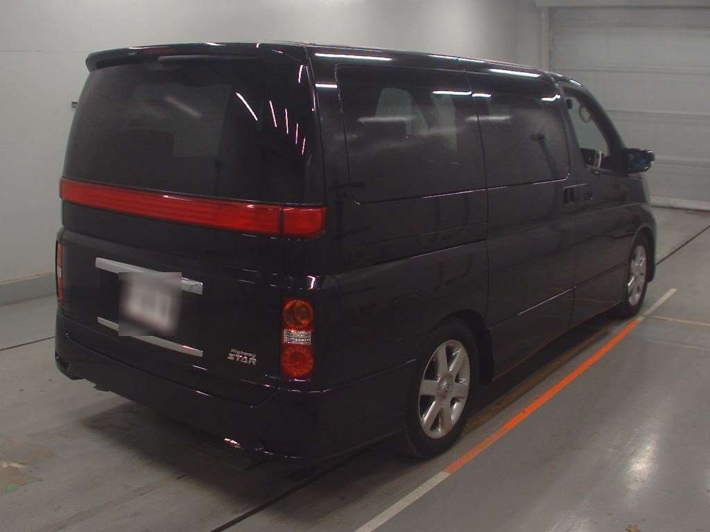 NISSAN ELGRAND