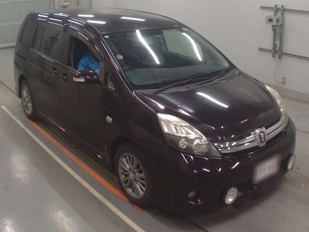 TOYOTA ISIS