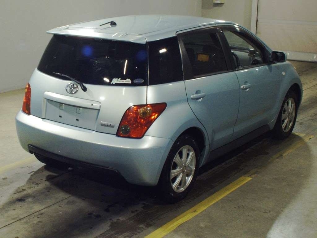 TOYOTA IST