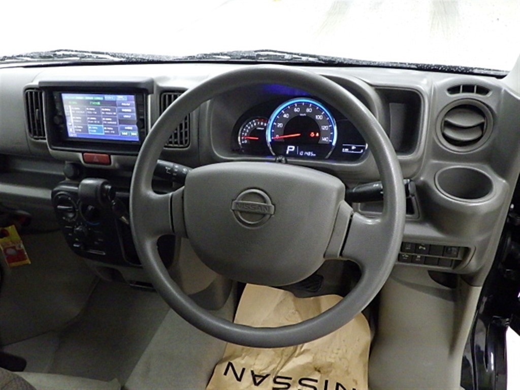 NISSAN NV100 CLIPPER