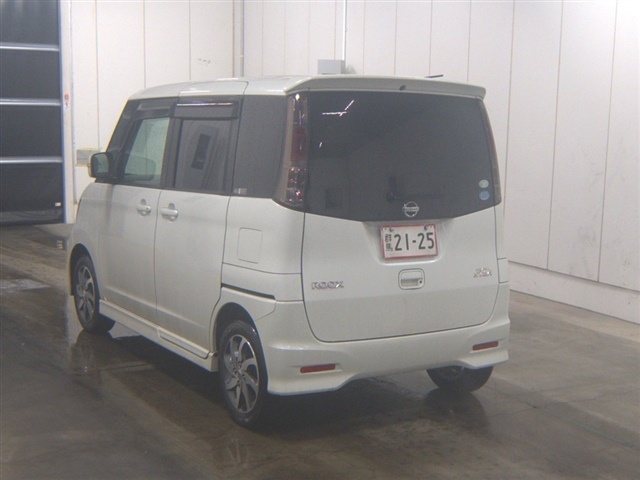 NISSAN ROOX
