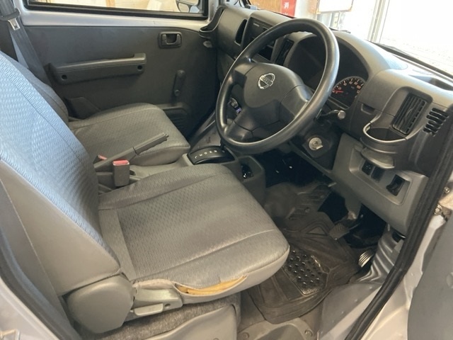 NISSAN NV100 CLIPPER