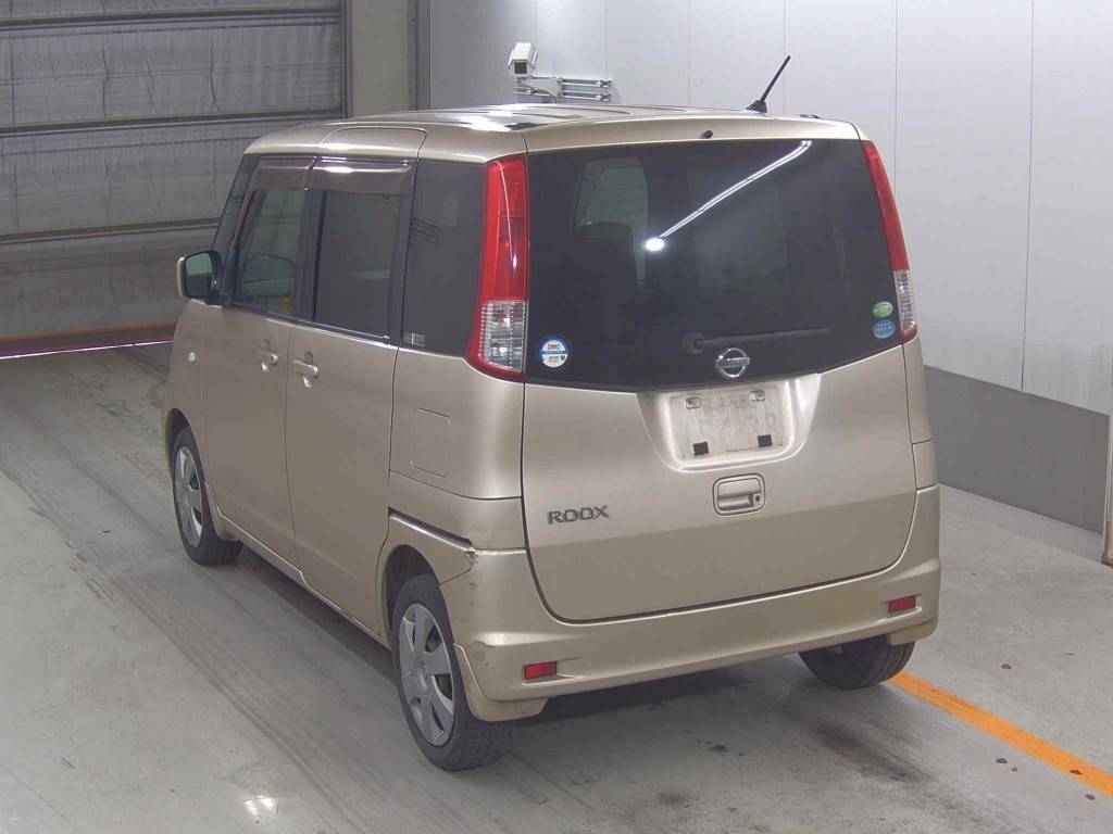 NISSAN ROOX