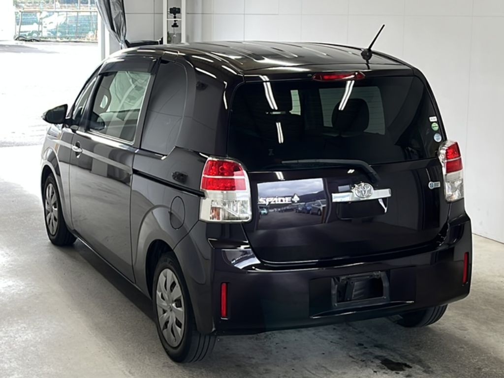 TOYOTA SPADE