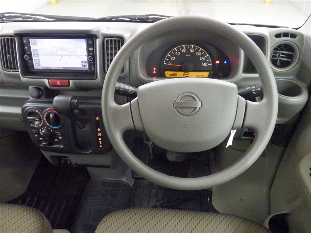 NISSAN NV100 CLIPPER