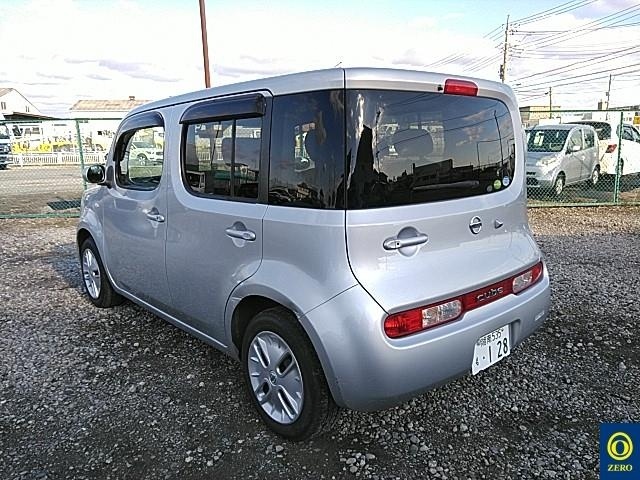 NISSAN CUBE
