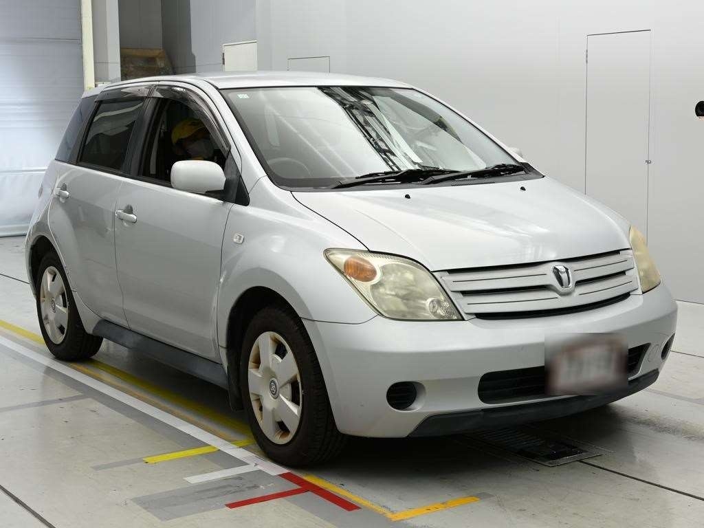 TOYOTA IST