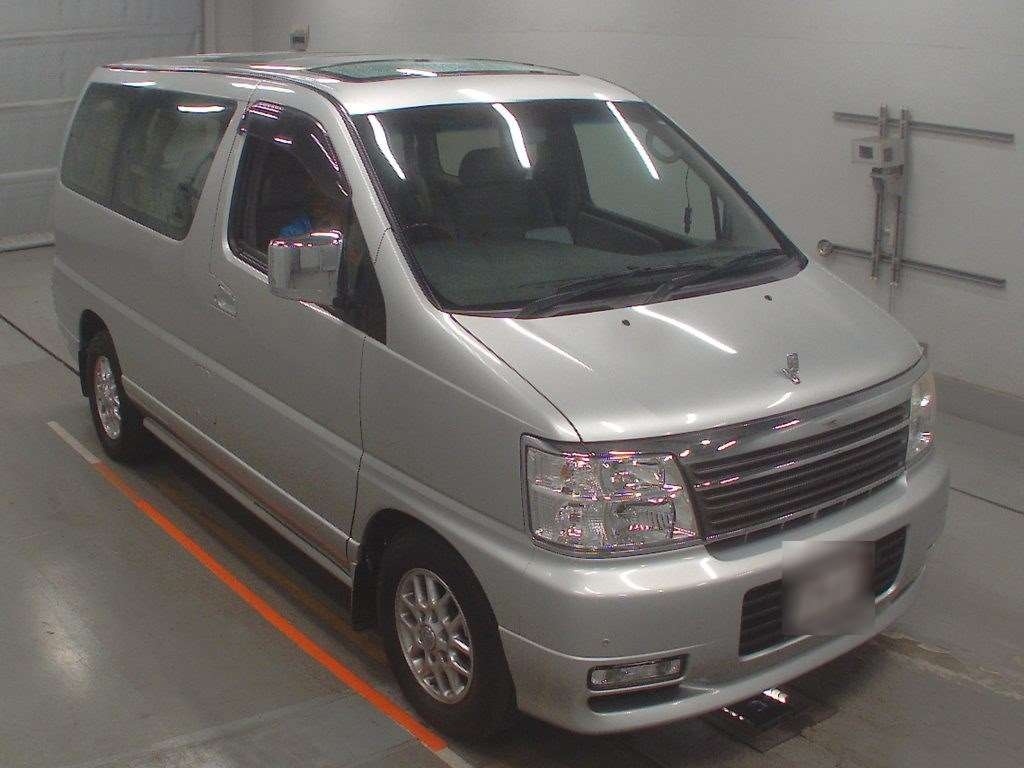 NISSAN ELGRAND