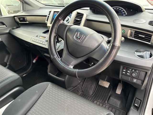 HONDA FREED SPIKE