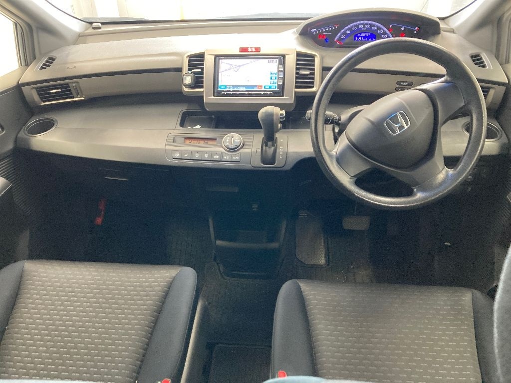 HONDA FREED SPIKE