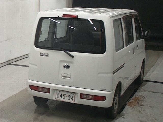 TOYOTA PIXIS VAN