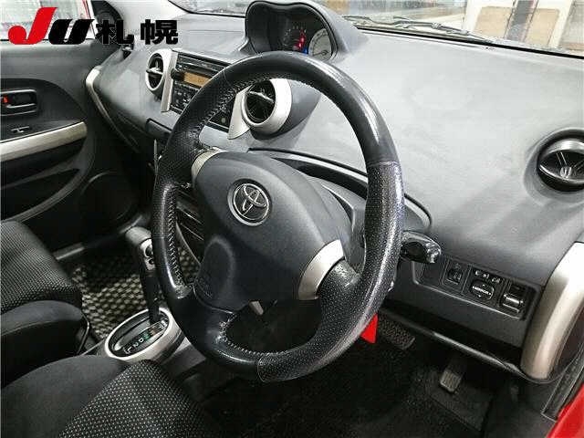 TOYOTA IST