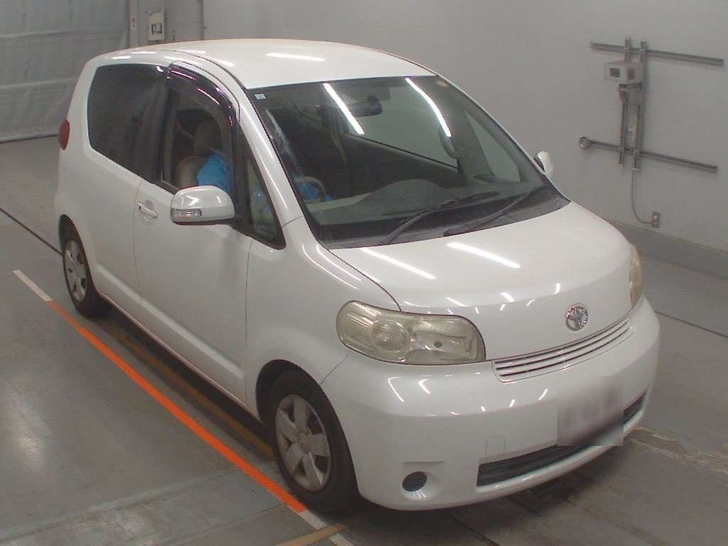 TOYOTA PORTE