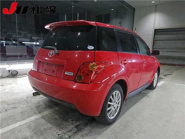 TOYOTA IST