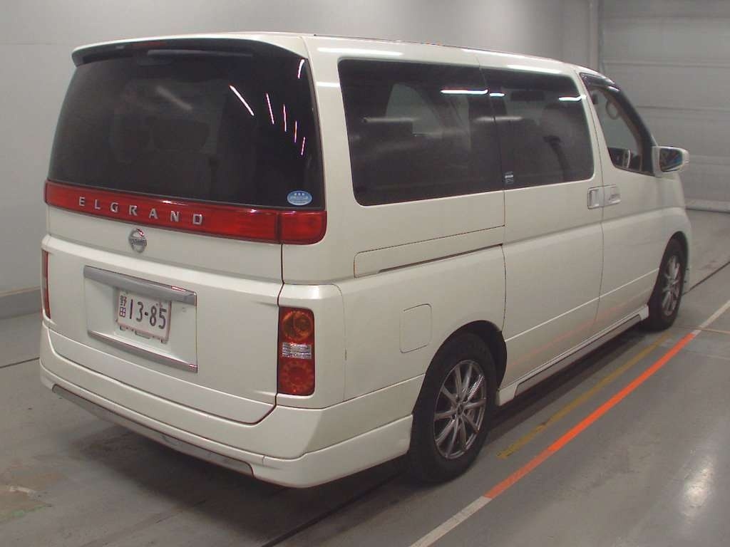 NISSAN ELGRAND