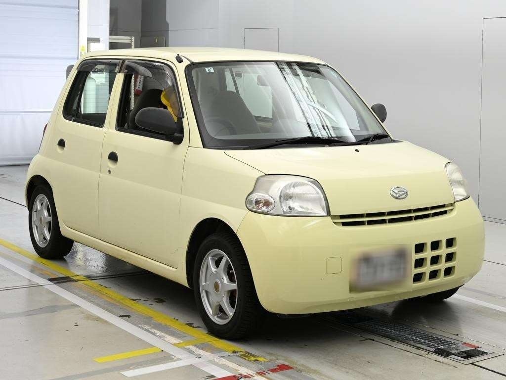 DAIHATSU ESSE