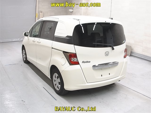 HONDA FREED SPIKE
