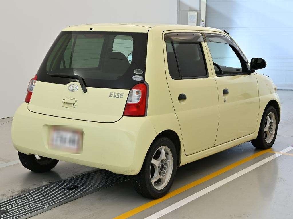DAIHATSU ESSE