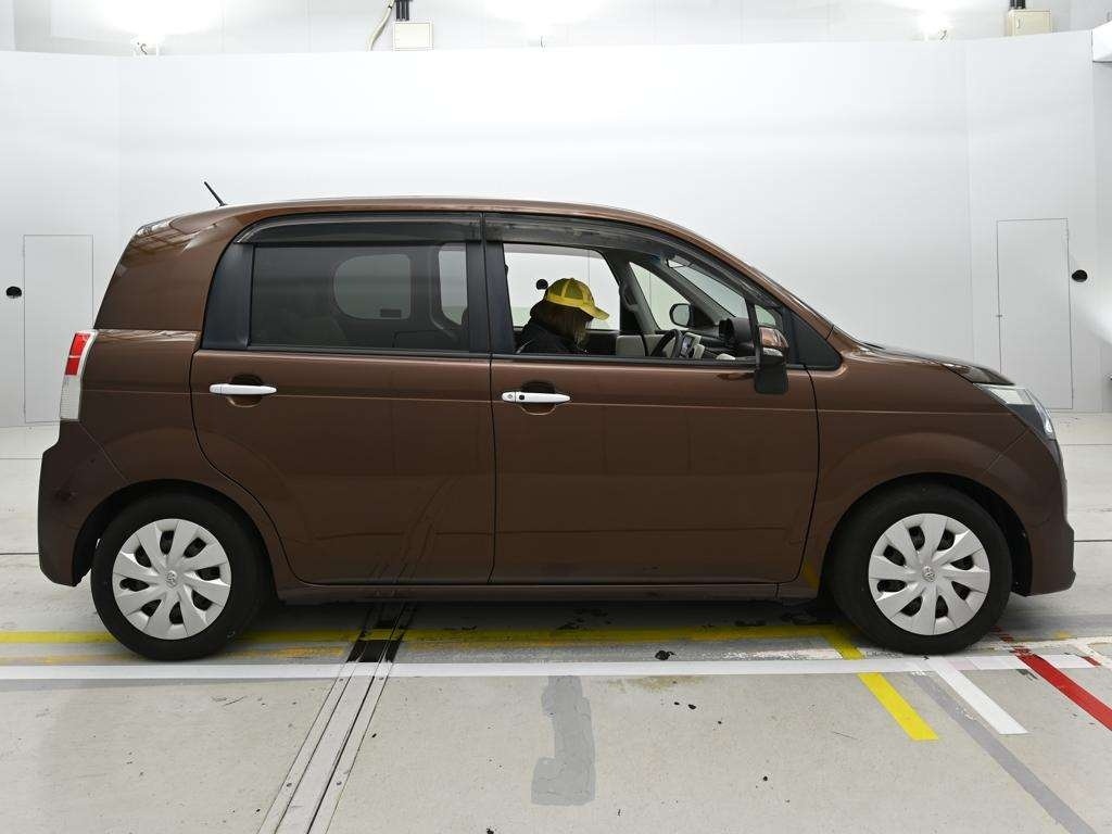 TOYOTA SPADE