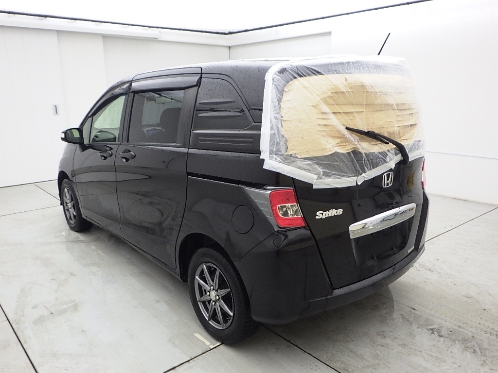 HONDA FREED SPIKE
