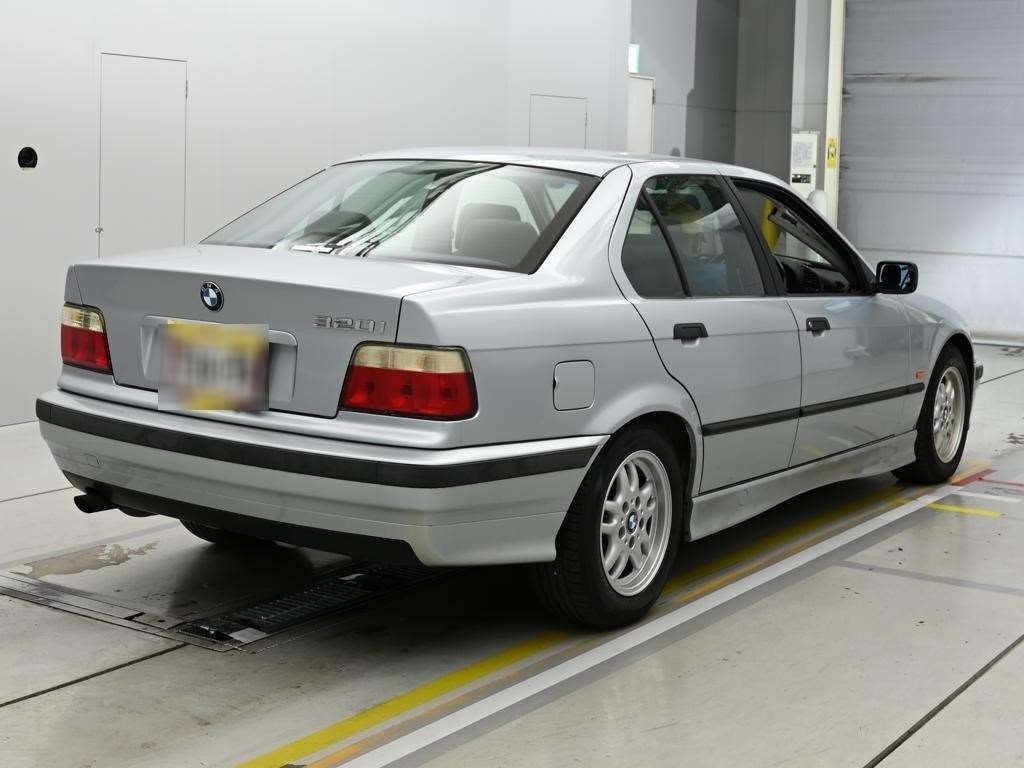 BMW 3-SERIES